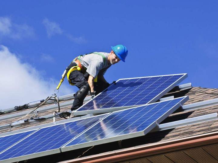 Pose de panneaux photovoltaïques Montbrison